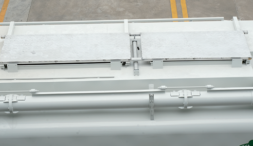 Bulk Feed Transport Vehicle