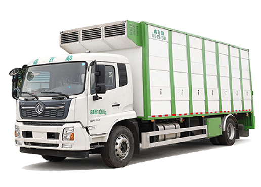 Pig breeding transport vehicle
